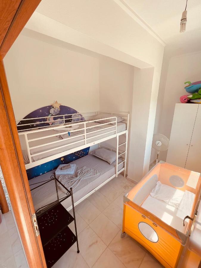 Magic House At Halkida 1M From The Beach! Apartman Chalkís Kültér fotó