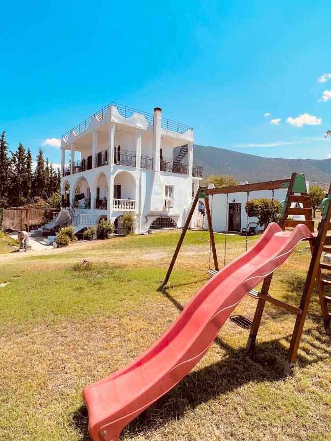 Magic House At Halkida 1M From The Beach! Apartman Chalkís Kültér fotó