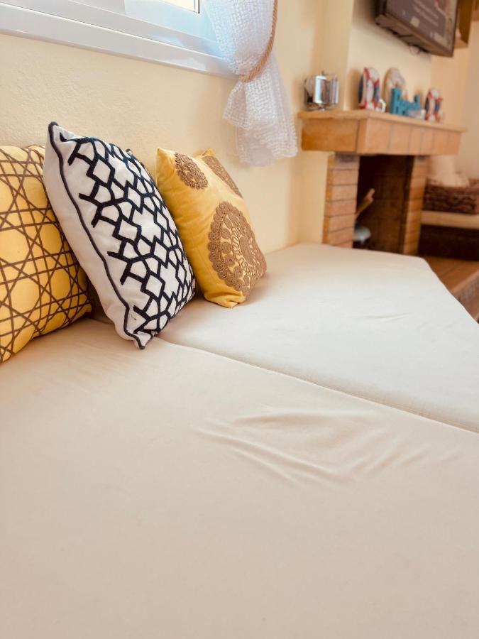 Magic House At Halkida 1M From The Beach! Apartman Chalkís Kültér fotó